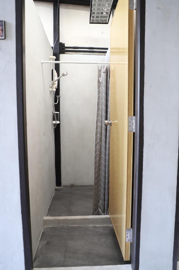 The Cube Hostel Khaosan Bangkok Exterior photo