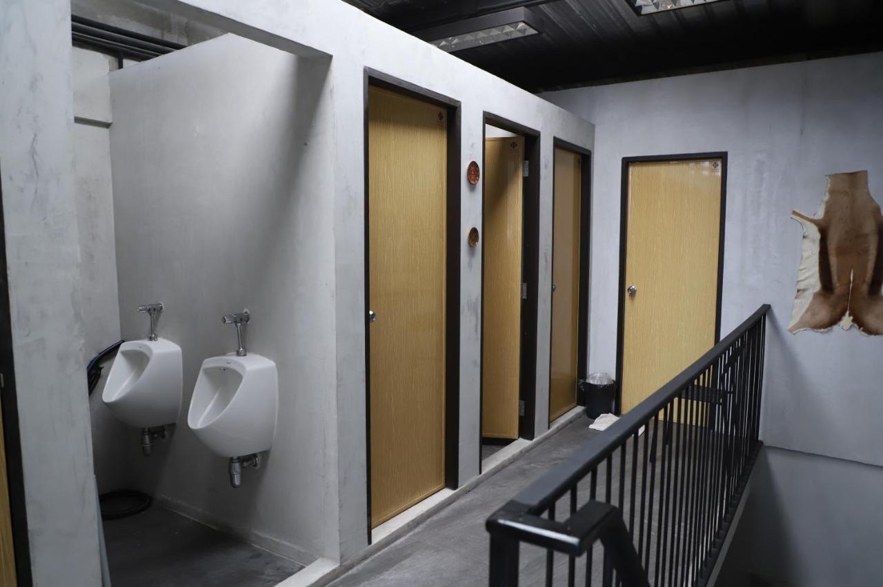 The Cube Hostel Khaosan Bangkok Exterior photo